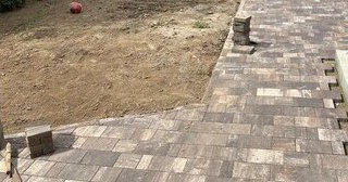 Профессиональная укладка тротуарной плитки на клей в Губахе в октябре