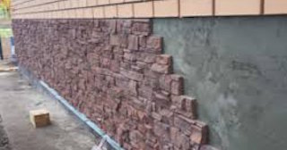 Профессиональная отделка фундамента панелями в Губахе в октябре