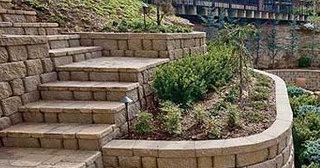 Установка подпорных стенок из блоков в Губахе от 3628 руб. - ТротуарнаяПлитка
